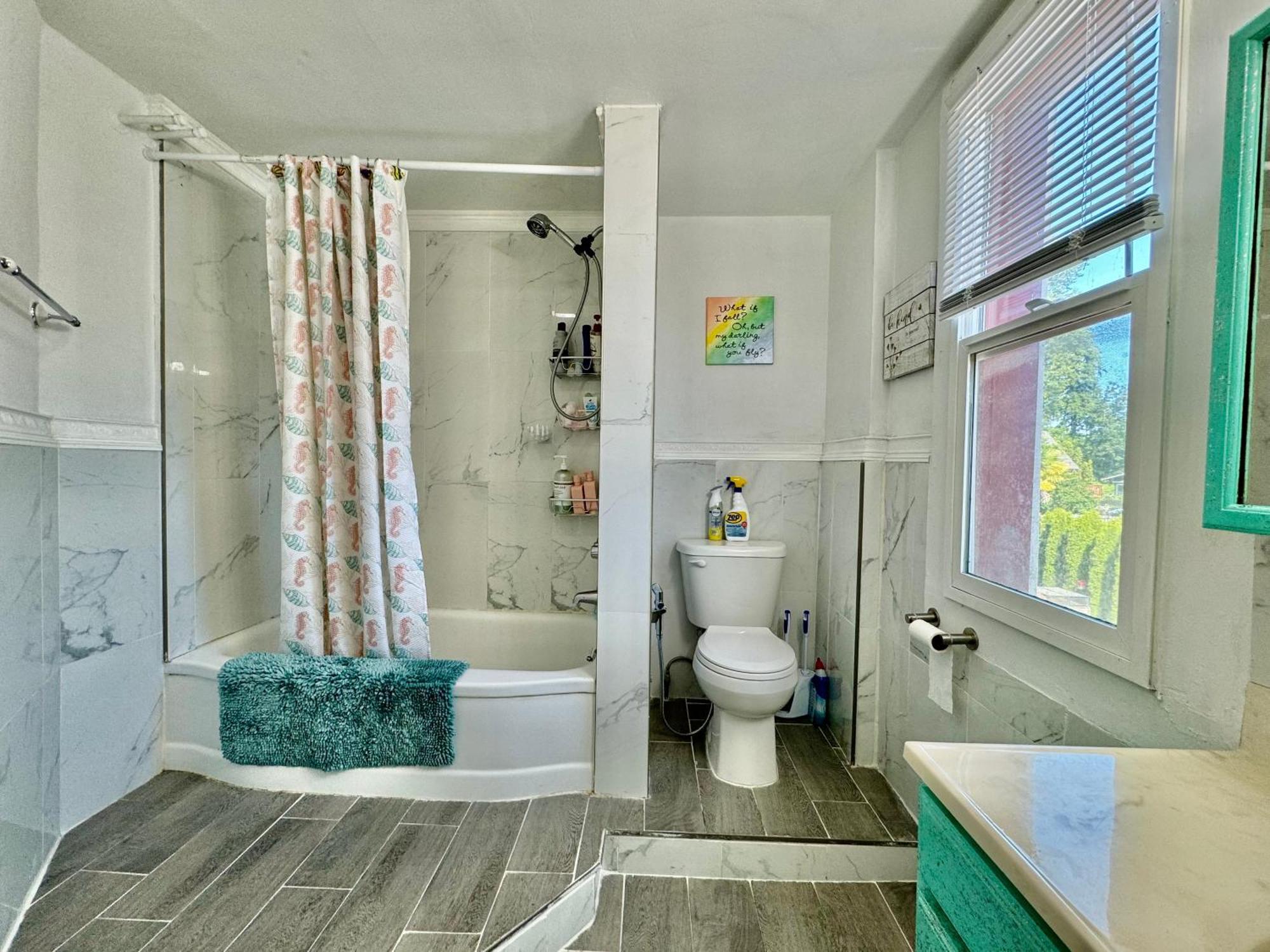Private Room With Two Twin Beds Air Conditioning And Shared Bathrooms Located Near Seatac Airport And Downtown Seattle Exteriér fotografie